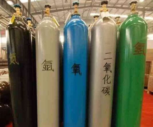 太原工業(yè)氣體氧氣，乙炔，氬氣，氮?dú)獾闹迫∨c用法